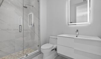 3750 Yacht Club Dr TH5, Aventura, FL 33180