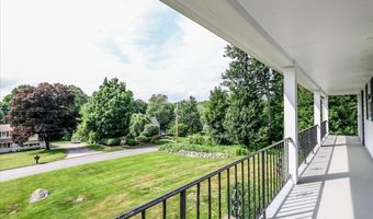 21 White Pine Dr, Brookfield, CT 06804