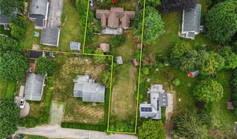 26 Thomas St, Charlestown, RI 02813