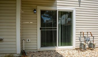 42243 CANARY GRASS Sq, Aldie, VA 20105