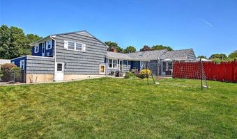 62 Meadowcrest Dr, Cumberland, RI 02864
