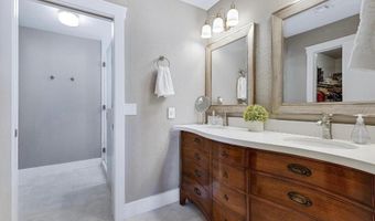 725 S Cheri Lynn Dr, Chandler, AZ 85225