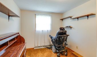 12222 Cenfield St NE, Alliance, OH 44601