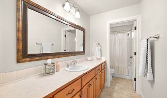 3679 Silver Oak Ct, Bellingham, WA 98226
