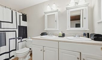 110 S 13th St, Airville, PA 15203