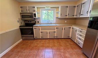 11 Terrace Dr, Bristol, RI 02809