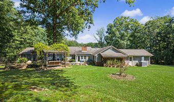 121 Peacock Rd, Barnesville, GA 30204