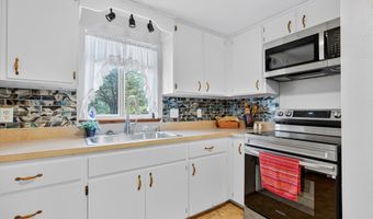 7649 22nd St, Bell, FL 32619