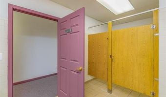 107 S Main St, Almont, MI 48003