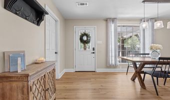 609 Beyer Dr, Bay St. Louis, MS 39520