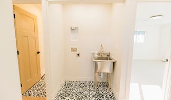610 S 800 E, Centerville, UT 84014