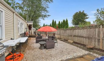 197 Dupont Pl, Bridgeport, CT 06610