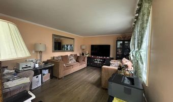 165 Greenfield Dr, Bridgeport, CT 06608