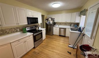 627 1st St, Nashwauk, MN 55769