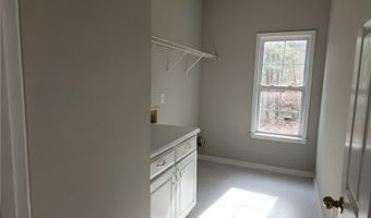 1943 Little Creek Xing NW, Acworth, GA 30101