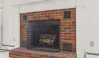 28 Colony Rd, Augusta, ME 04330