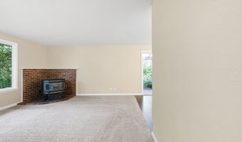 24822 SERTIC Rd, Veneta, OR 97487