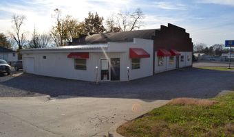 295 E. Walnut St, Albion, IL 62806
