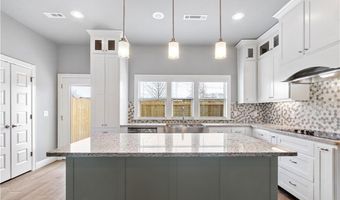 404 NW Retreat Ln, Bentonville, AR 72712
