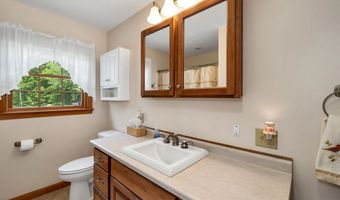 74 N Ridge Rd, Bradford, NH 03221