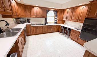726 N Jackson St, Auburn, IN 46706