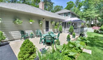 1420 Diplomat Dr, East Greenwich, RI 02818