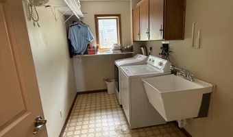 1902 E Lucas St, Algona, IA 50511