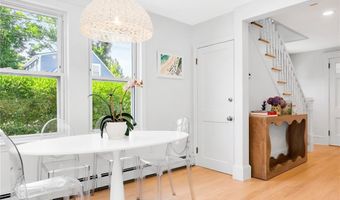114 Rodman St, Narragansett, RI 02882