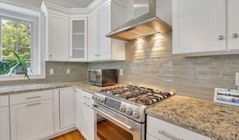4 Aspenwood, Avon, CT 06001