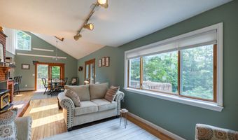 648 Beech Hill Rd, Auburn, ME 04210