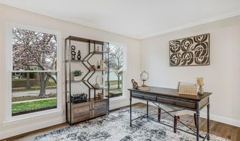 190 Oakbriar Farm Dr, Ballwin, MO 63021