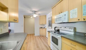 4 Pine Tree Dr 110, Arden Hills, MN 55112