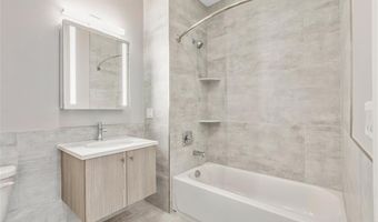 662 AVENUE C 201, Bayonne, NJ 07002