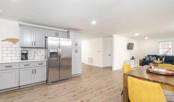 412 1st St, Apex, NC 27502