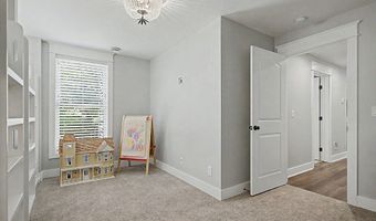 547 Roundtree Dr NE, Ada, MI 49301