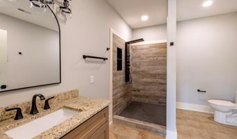 1036 Cummings St 1, Abingdon, VA 24211