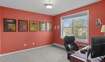 18 Quail Ridge Rd, Cranston, RI 02921
