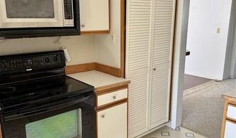 20 1st Ave E, Deaver, WY 82421