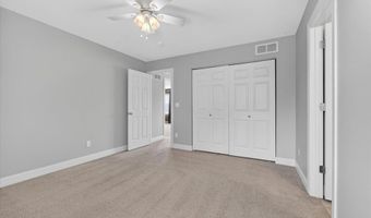 688 Stoney Creek Ln, Ballwin, MO 63021