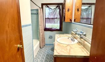 295 Grove St, Barnesville, GA 30204