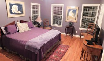 15 Meridian Rd, Beaufort, SC 29907