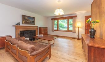 1877 Arlington Blvd, Ann Arbor, MI 48104