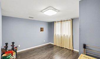 302 Westwinds Dr, Almont, MI 48003