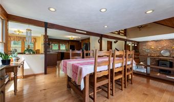 71 Phillips Ln, Glocester, RI 02814