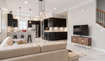 2216 MAIN LINE Blvd, Alexandria, VA 22301