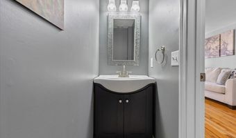 109 Peddlars Dr 109, Branford, CT 06405