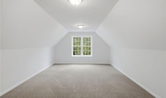 14 Elaine Dr, Hopkinton, RI 02833