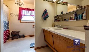 448 E 8th St, Powell, WY 82435