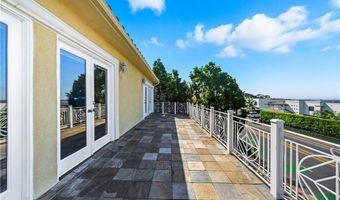 1107 Las Flores Dr, Carlsbad, CA 92008