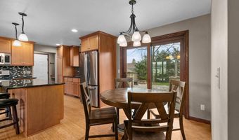 606 S WILD ROSE Ln, Appleton, WI 54914